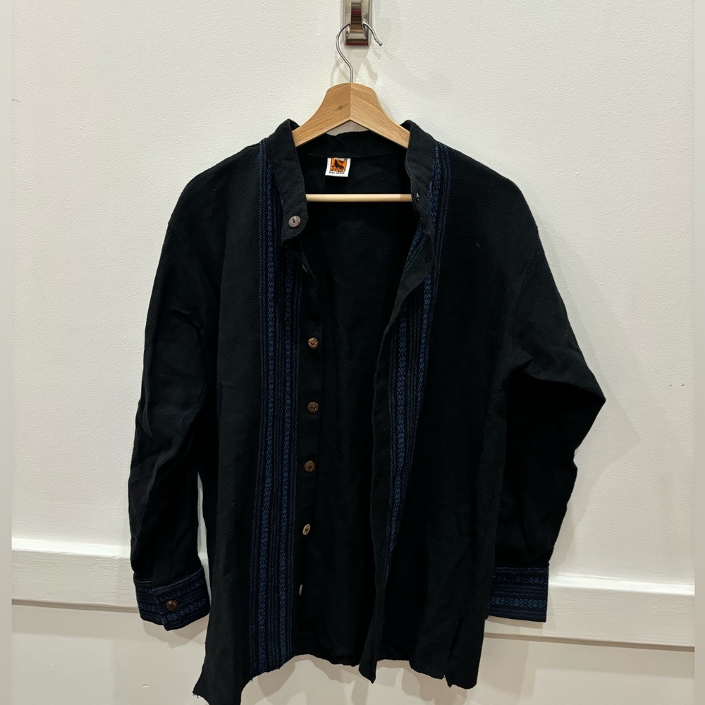 Lobos Del Mar embroidered mock neck button down